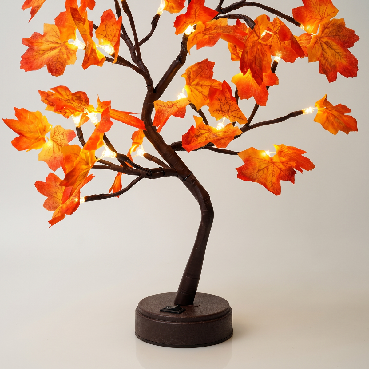 Arbre lumineux à feuilles d’érable | Aguavena